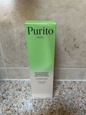 Oat In Gentle Exfoliating Face Cleanser — Green